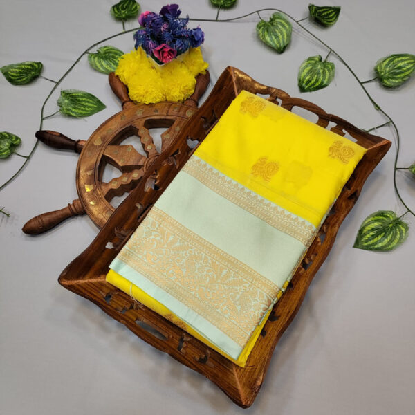 Magizhini Saree